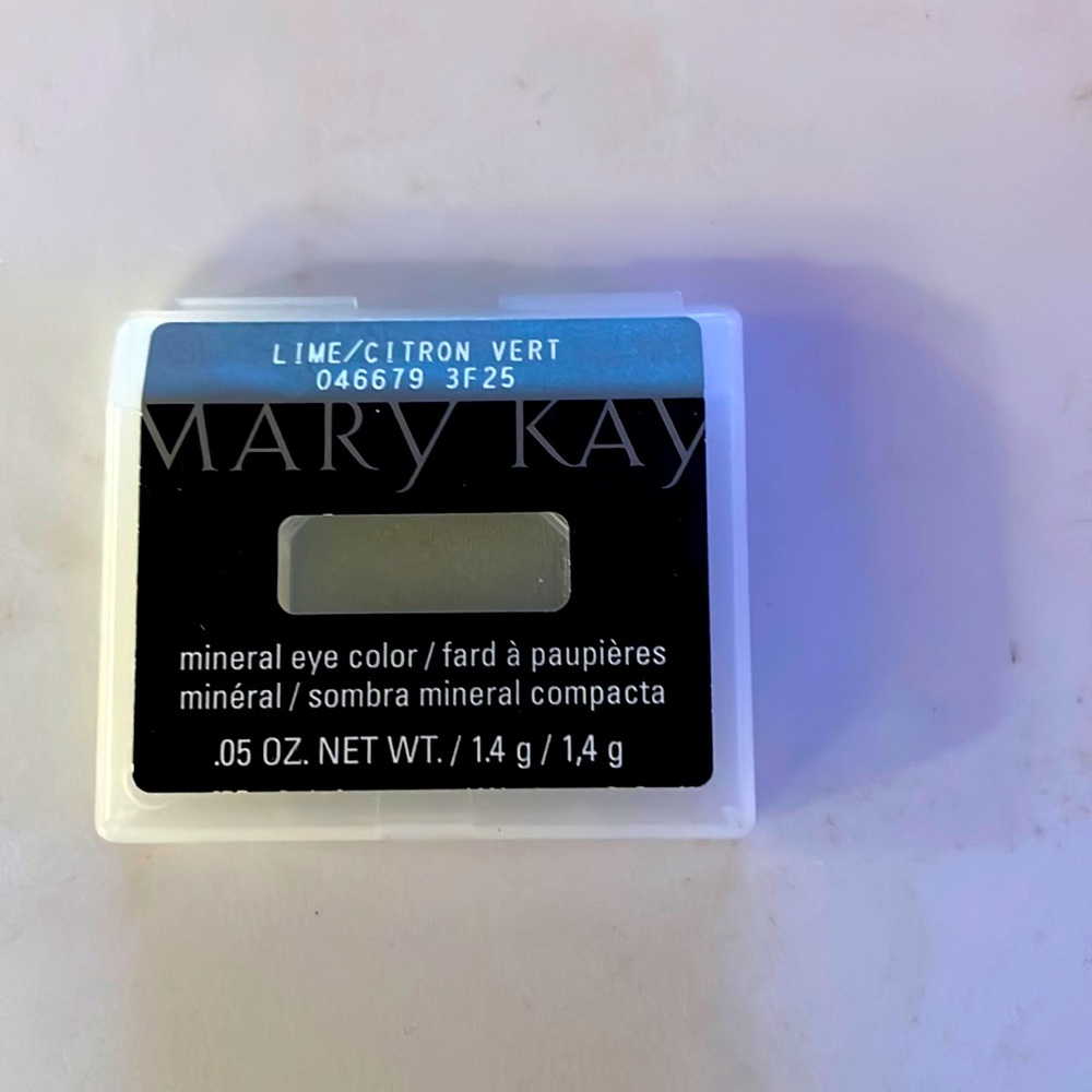Mary Kay LIME  Discontinued eyeshadow